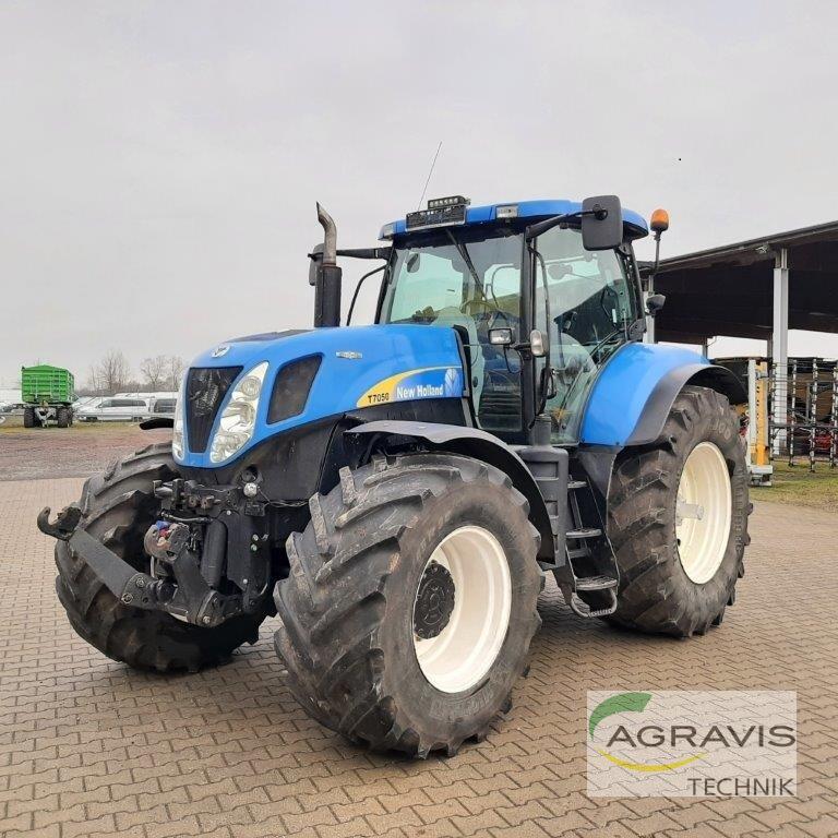New Holland T 7050 AUTO COMMAND