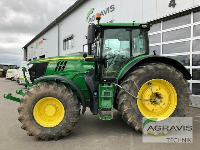 John Deere 6215 R